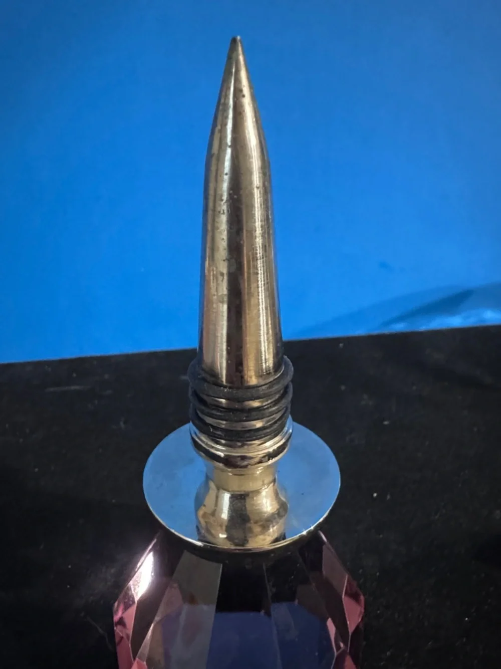 PINK DIAMOND WINE STOPPER